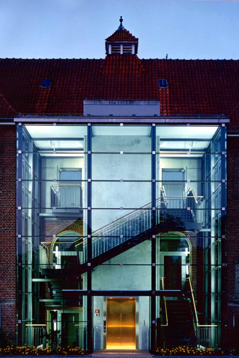 Haus Hall Gescher, Umbau des Festsaalgebäudes